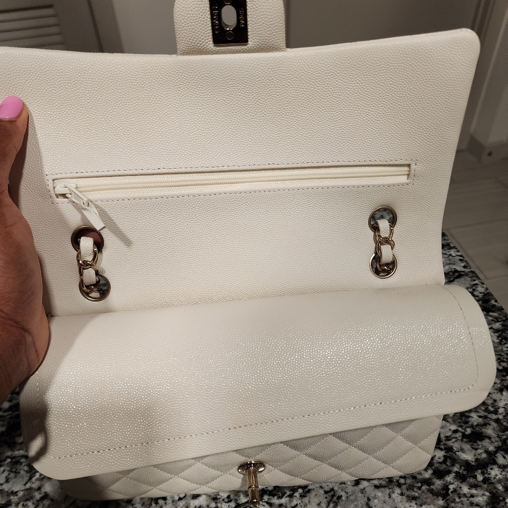 Authentic Chanel handbag - Picture 6 of 6